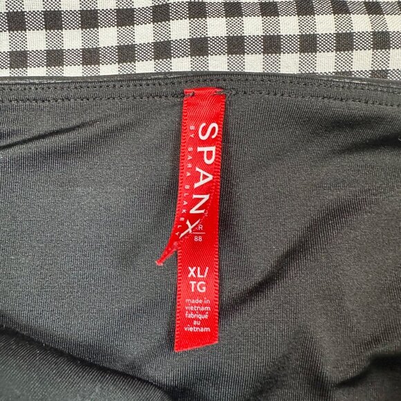 SPANX Faux Leather Shapewear Slimming Leggings in All Black Size X-Large - Picture 2 of 4